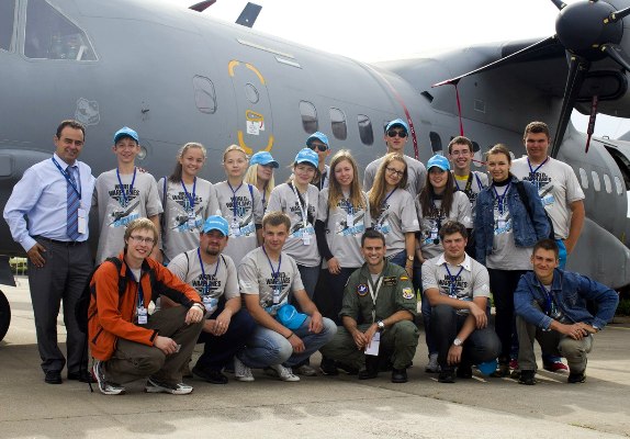 Волонтёры Российского Союза Молодежи на  «МАКС-2013»